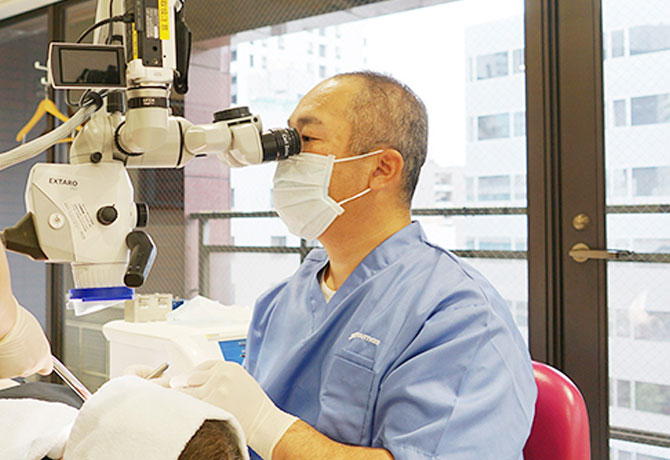 日本歯周病学会認定の「歯周専門医による高度な治療」